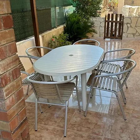 Apartment Attractive With Garden *